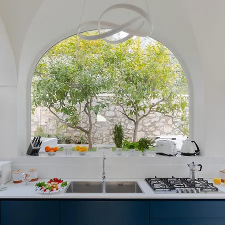 Capri Villa *